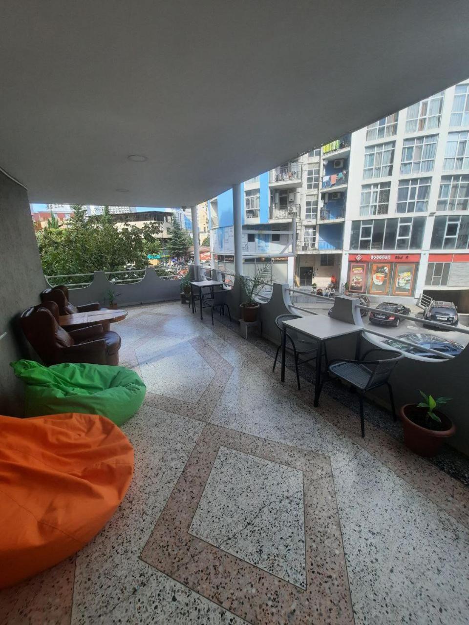 Palm Hostel Batumi Exterior photo